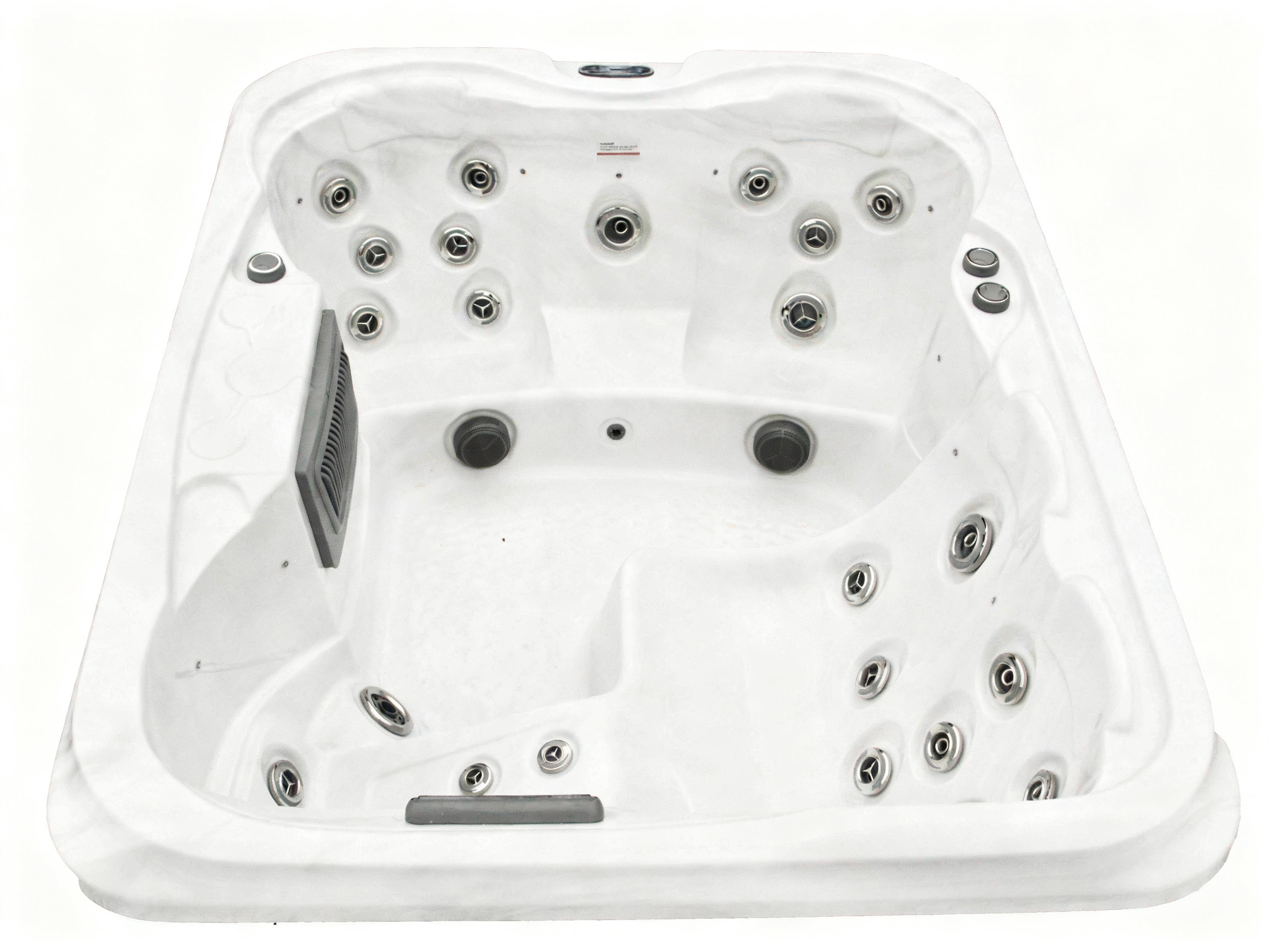 Lumi ulkoporeallas – tyylikästä hyvinvointia viidellE